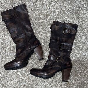 Stylish Brown Leather Women's Boots